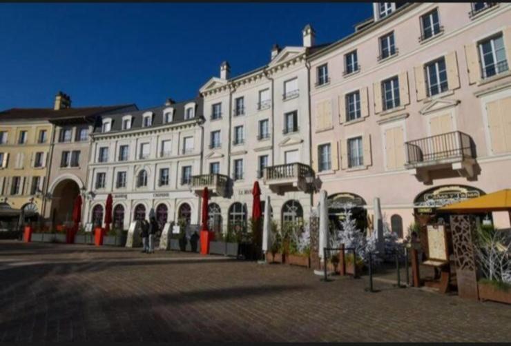 Appartement 5Min Gare Rer Disneyland Paris Val D'Europe La Vallee Village Parking Inclus Montévrain Exterior foto